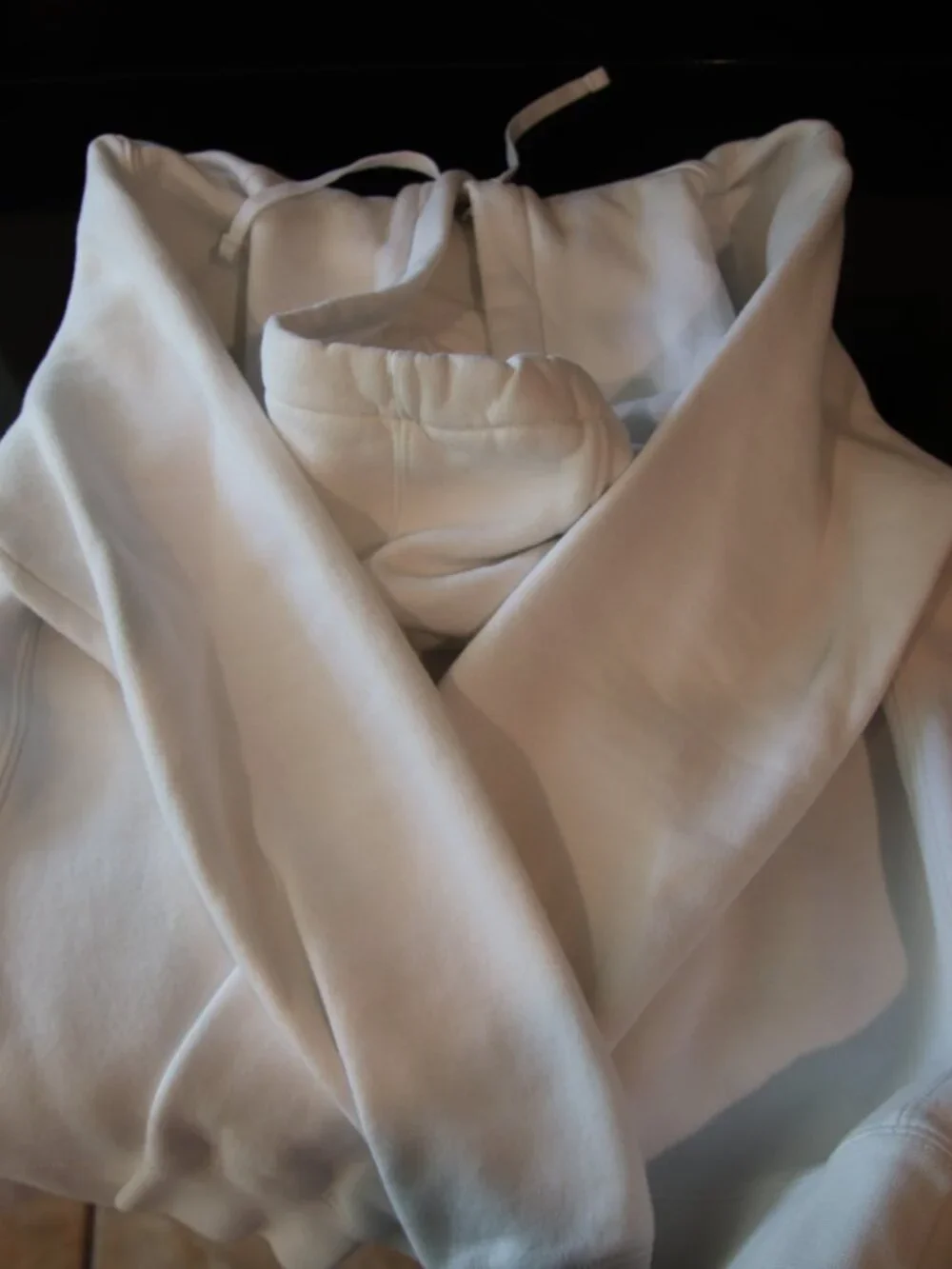 Nike women's white sweatshirt